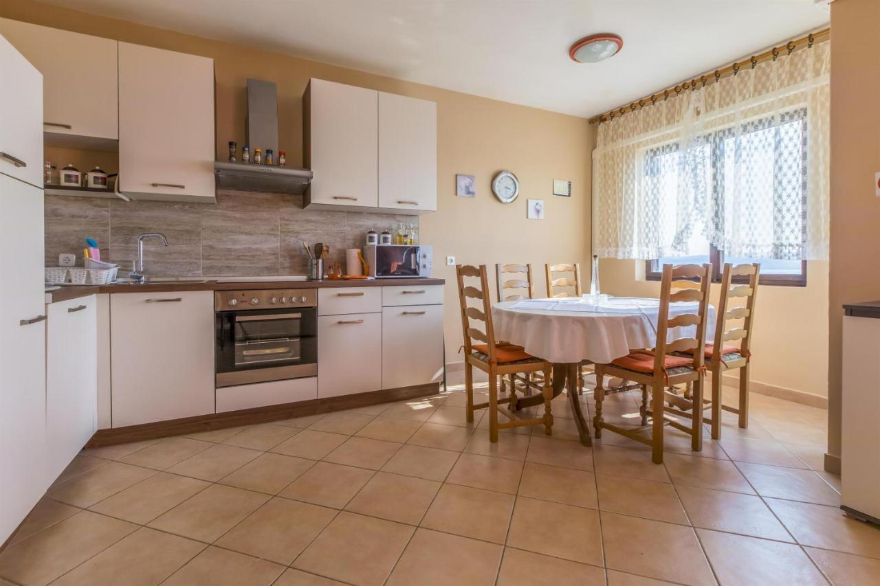 Apartments Dragica Dramalj Eksteriør billede