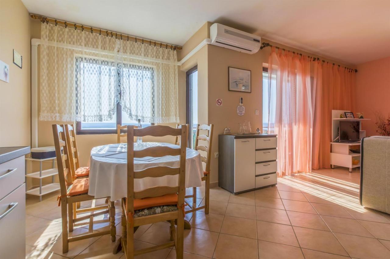 Apartments Dragica Dramalj Eksteriør billede