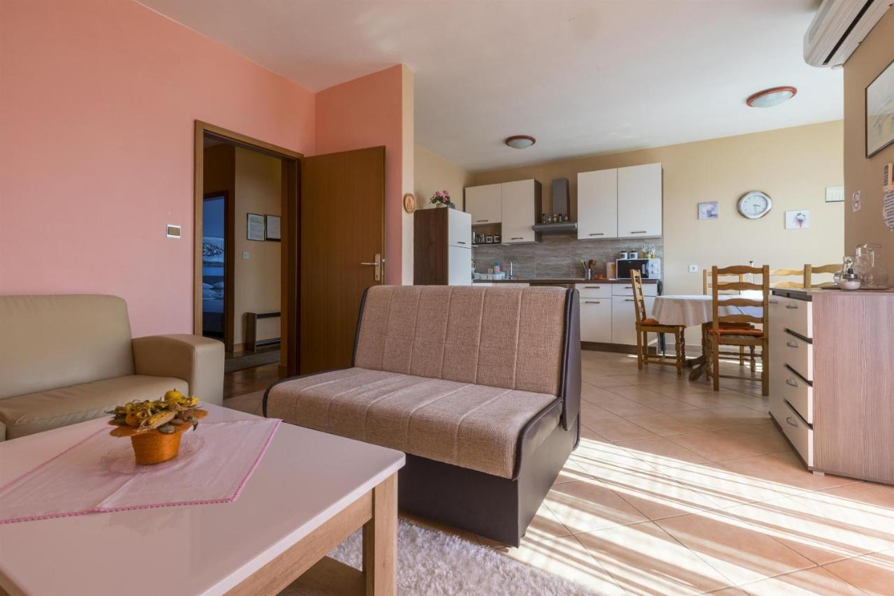 Apartments Dragica Dramalj Eksteriør billede