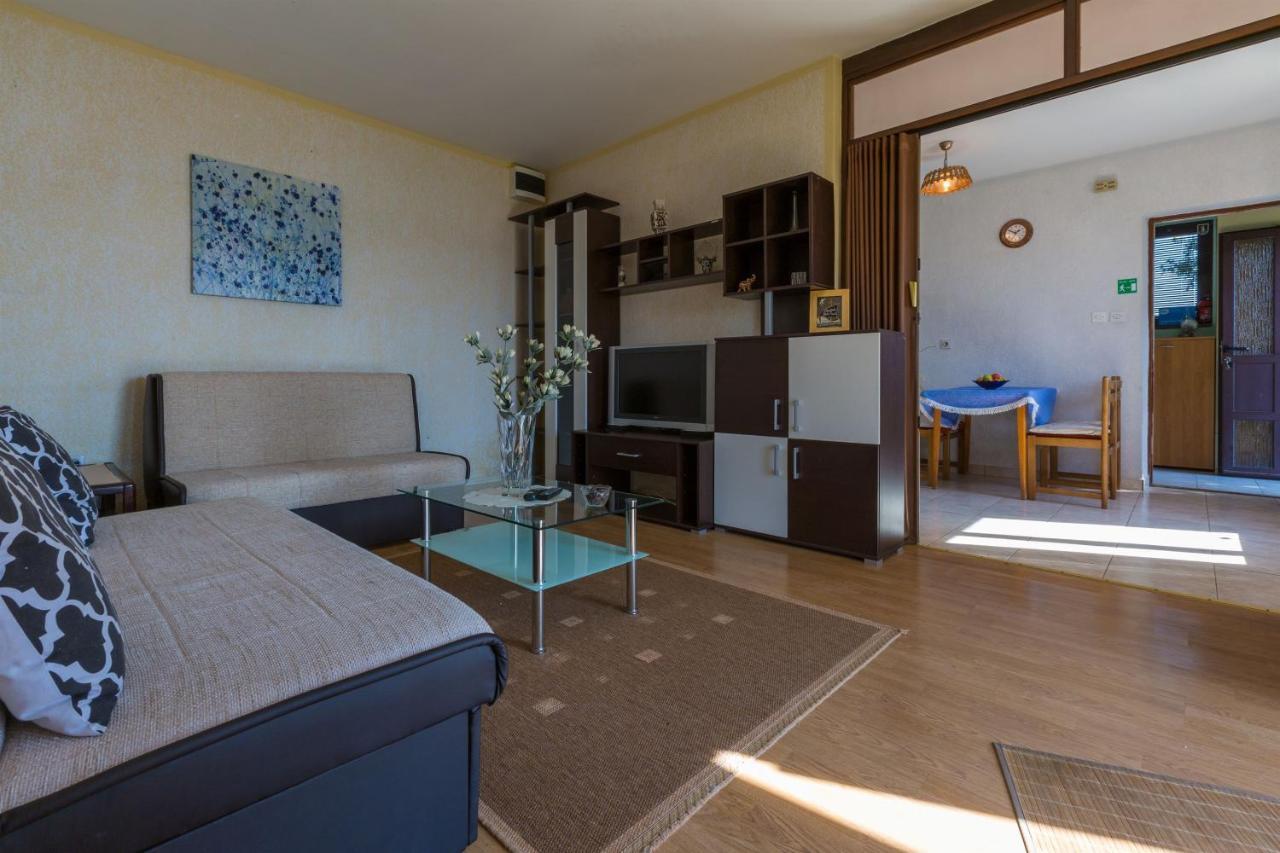 Apartments Dragica Dramalj Eksteriør billede